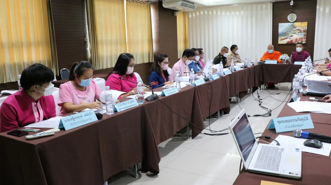 University of Phayao Participates in Presenting Work for Selection as a Model Community, Organization, and District of Morality in Phayao Province for the Fiscal Year 2022