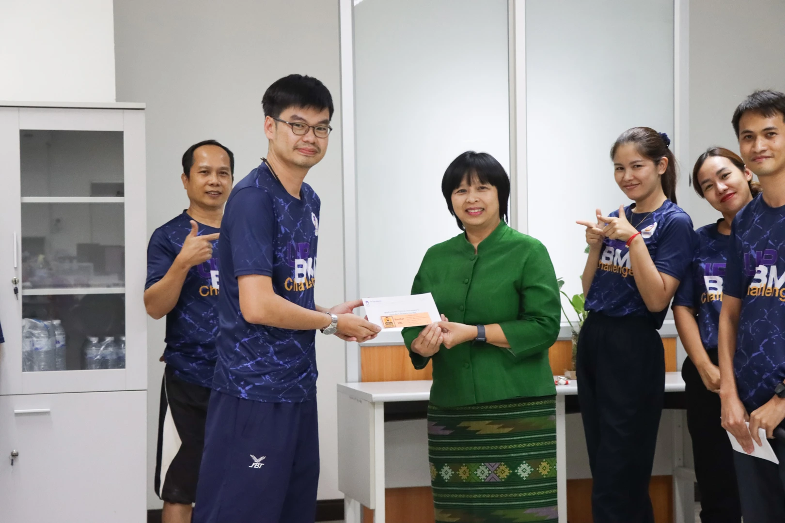 The Planning Division Concludes the Aerobic Dance Activity and Presents Awards to BMI Challenge Winners as Part of the Good Health and Well-Being Program