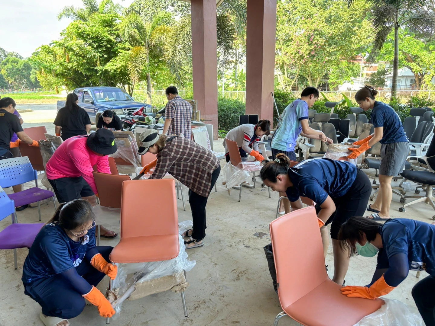 The Planning Division Participates in "Big Cleaning Day" to Clean Buildings and Equipment Damaged by Flooding in Chiang Rai Province and the Elderly Health Promotion and Rehabilitation Center at the University of Phayao