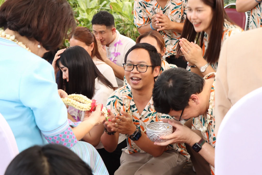 Executives and Staff of the Planning Division Participate in the Songkran Ceremony to Pay Respect to the University President and Elders