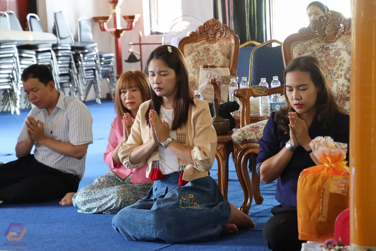 The Planning Division Organized a Project to Strengthen Ethics and Good Governance in the Organization and Continued the Tradition of Offering Candle for Buddhist Lent