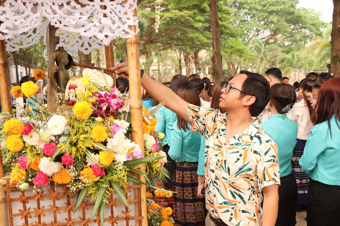 Executives and Staff of the Planning Division Participate in the Songkran Ceremony to Pay Respect to the University President and Elders