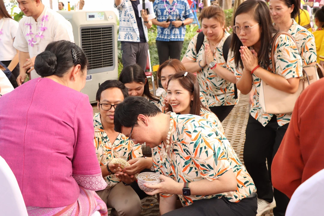 Executives and Staff of the Planning Division Participate in the Songkran Ceremony to Pay Respect to the University President and Elders