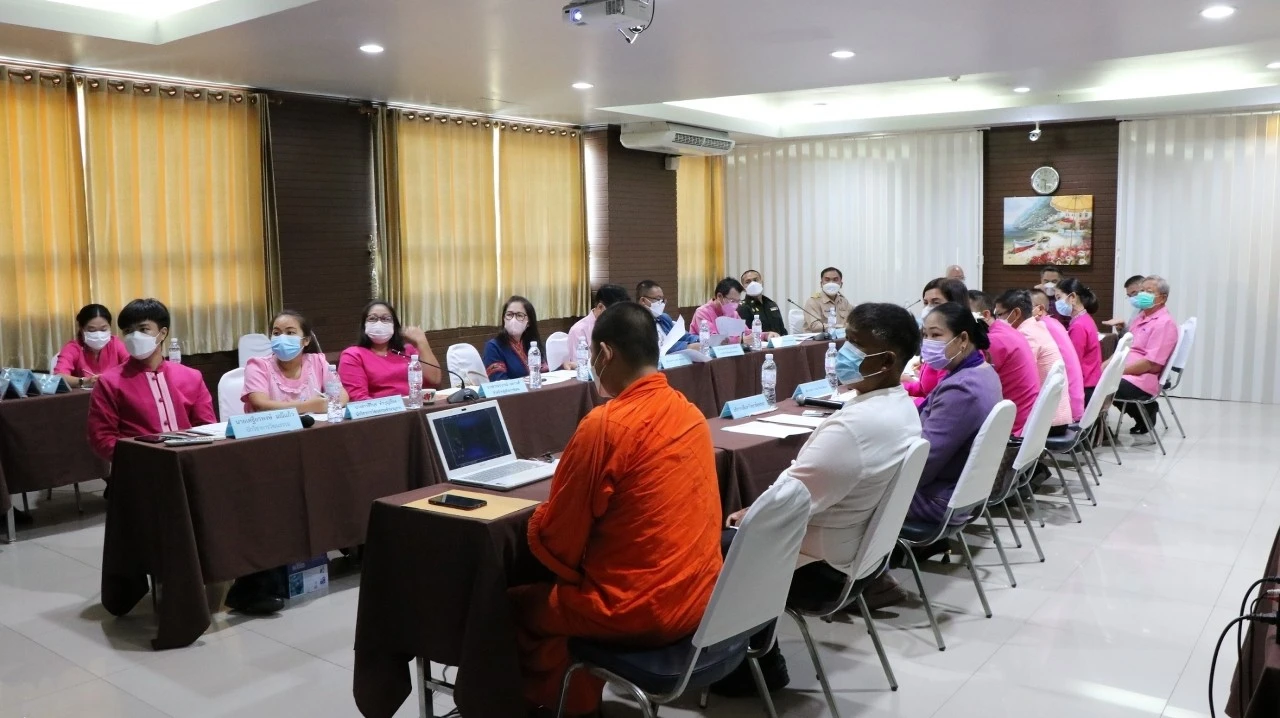 University of Phayao Participates in Presenting Work for Selection as a Model Community, Organization, and District of Morality in Phayao Province for the Fiscal Year 2022