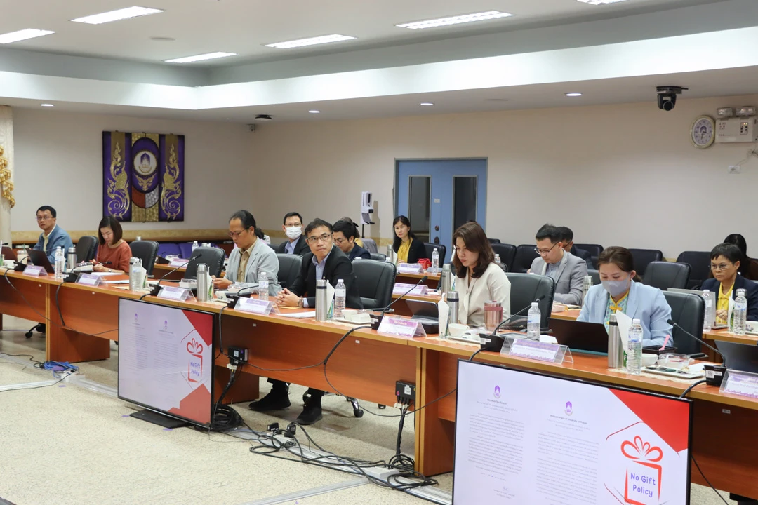 The University of Phayao held its 11th meeting of the Risk Management, Internal Control, and Transparency Committee (1/2567) on February 12, 2024. The meeting, organized by the Planning Division, focused on promoting the No Gift Policy in official duties and reviewing the University’s Integrity and Transparency Assessment (ITA) data for the fiscal year 2024.