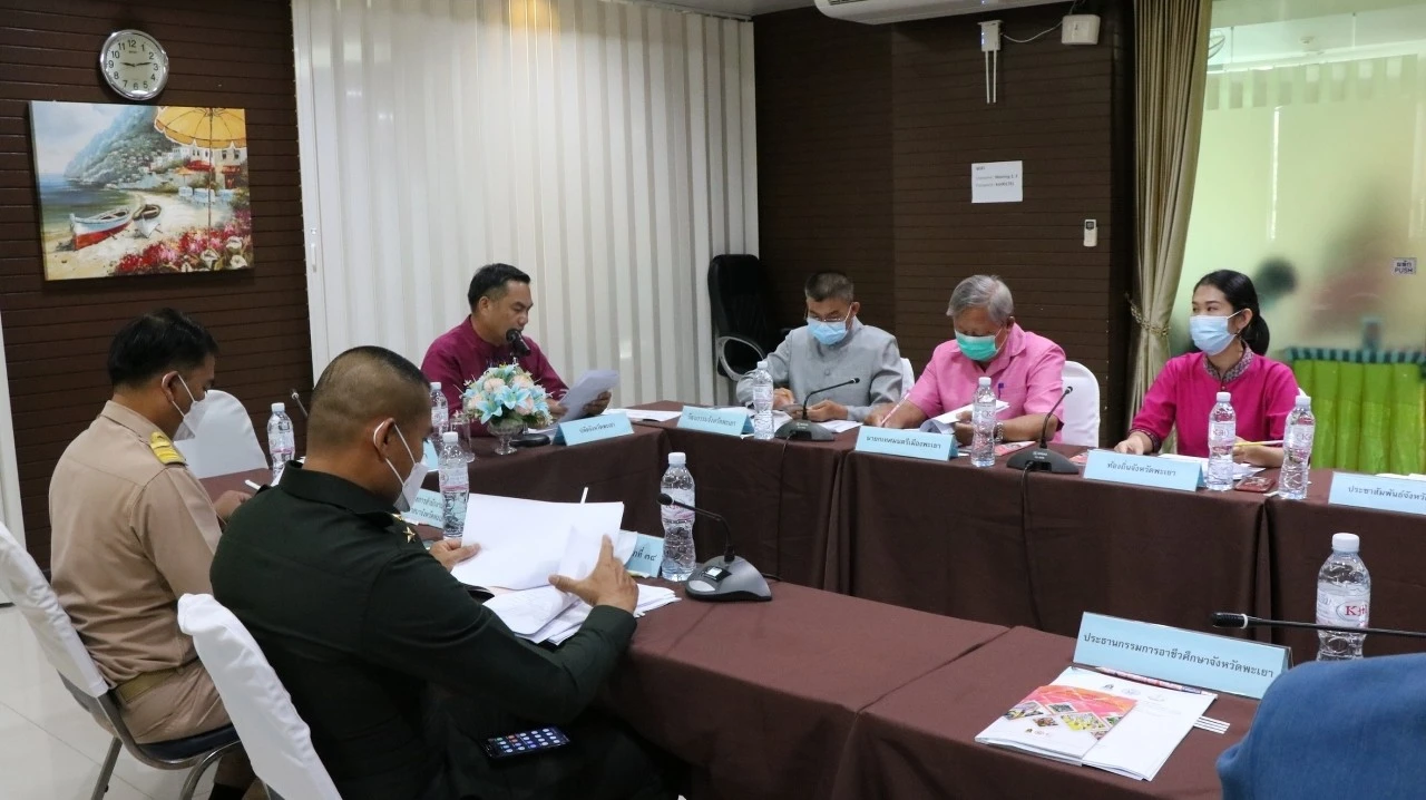 University of Phayao Participates in Presenting Work for Selection as a Model Community, Organization, and District of Morality in Phayao Province for the Fiscal Year 2022