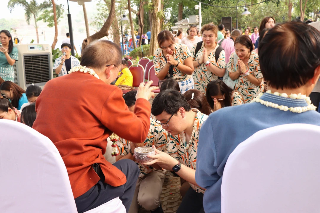 Executives and Staff of the Planning Division Participate in the Songkran Ceremony to Pay Respect to the University President and Elders