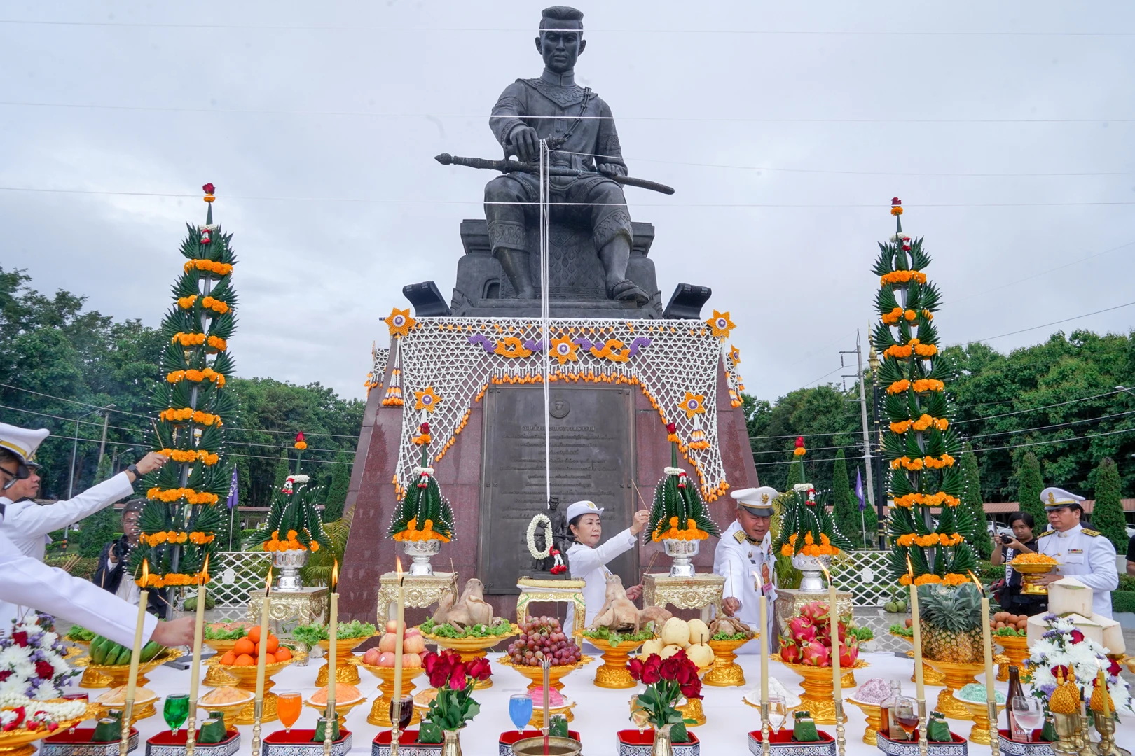 The Director of the Planning Division Leads a Team of Supervisors and Staff to Participate in the 14th Anniversary of the Establishment of the University of Phayao