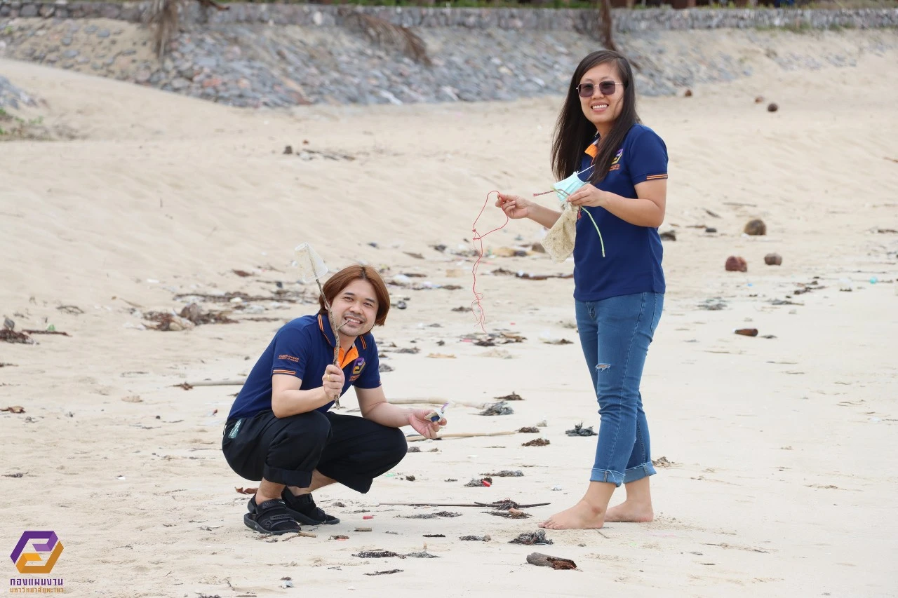 The Planning Division of the University of Phayao Organized a Knowledge Development Project for Excellence and Corporate Social Responsibility (CSR) Activities for Volunteer Coastal Waste Management and Landscape Development