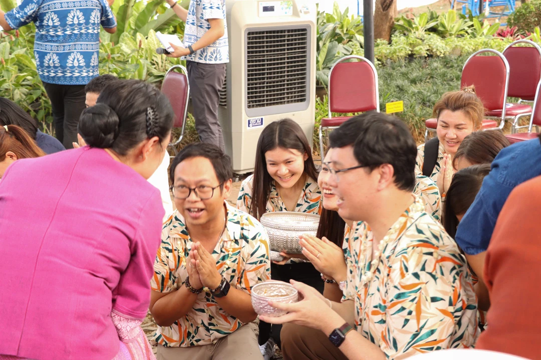 Executives and Staff of the Planning Division Participate in the Songkran Ceremony to Pay Respect to the University President and Elders