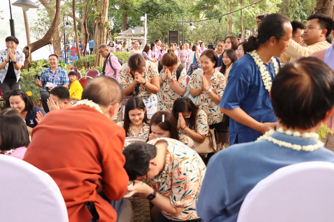 Executives and Staff of the Planning Division Participate in the Songkran Ceremony to Pay Respect to the University President and Elders