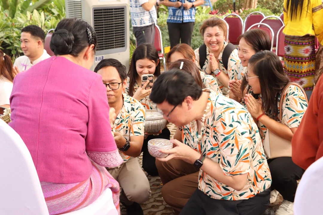 Executives and Staff of the Planning Division Participate in the Songkran Ceremony to Pay Respect to the University President and Elders