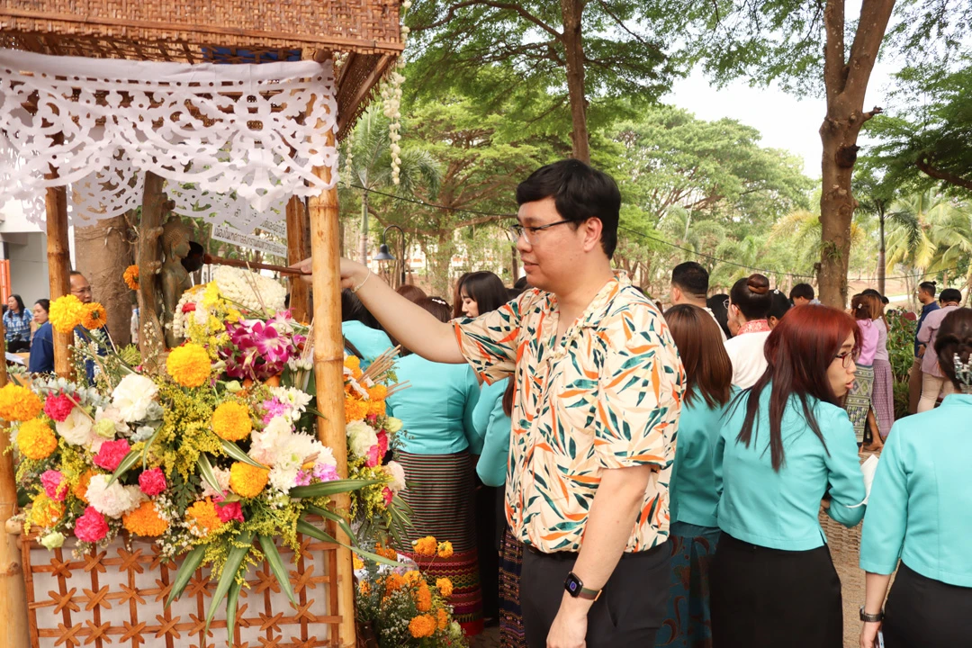 Executives and Staff of the Planning Division Participate in the Songkran Ceremony to Pay Respect to the University President and Elders