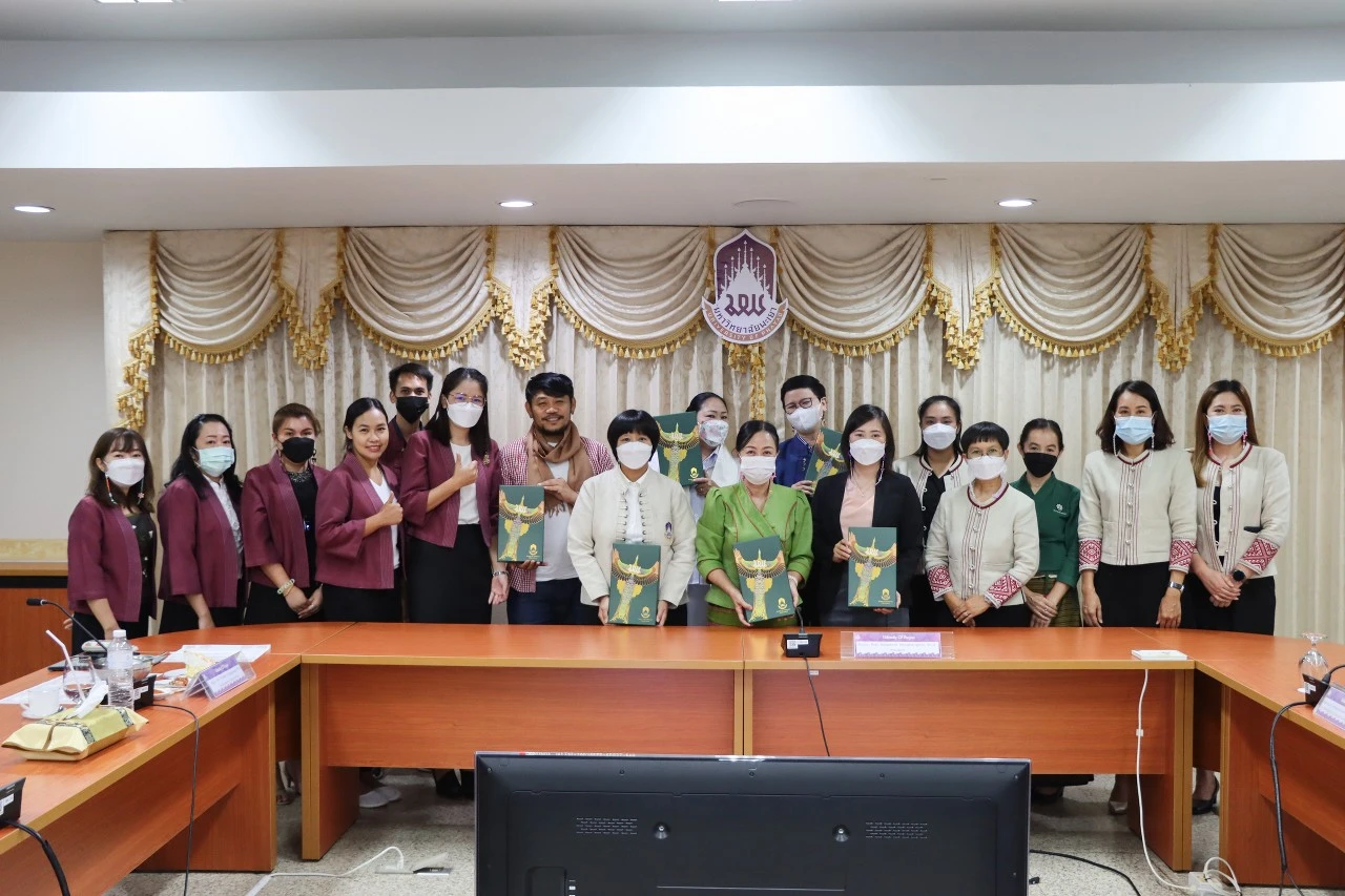 อธิการบดีพร้อมด้วยคณะผู้บริหารมหาวิทยาลัยพะเยา พบปะบุคลากรสำนักงานสภามหาวิทยาลัย และกองแผนงาน ในกิจกรรม “สภากาแฟสัญจร”