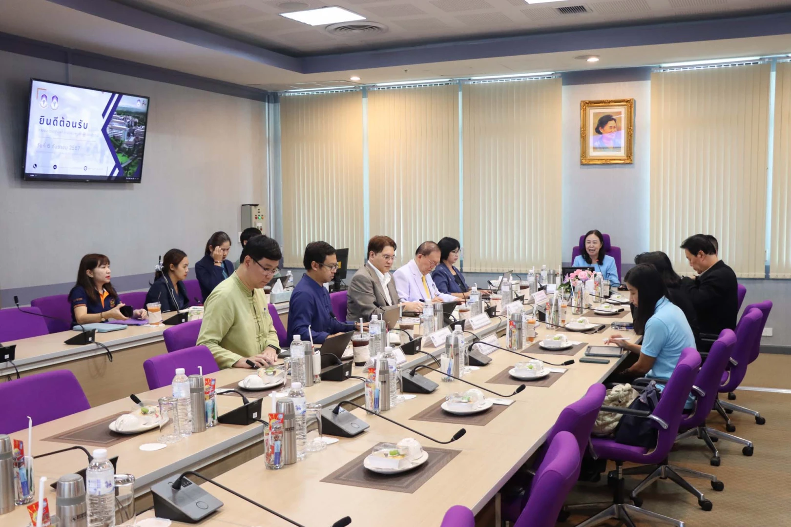กรรมการสภามหาวิทยาลัยพะเยาผู้ทรงคุณวุฒิ เข้าตรวจเยี่ยมการดำเนินงานและการใช้จ่ายงบประมาณของโรงพยาบาลมหาวิทยาลัยพะเยา