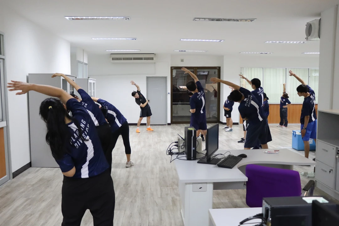 กองแผนงาน จัดกิจกรรมเต้นแอโรบิค (ประจำเดือนกุมภาพันธ์) โครงการเสริมสร้างสุขภาวะที่ดีในองค์กร (Good Health and Well – Being : BMI Challenge)