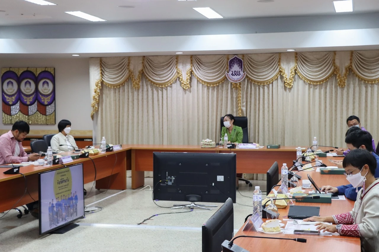 อธิการบดีพร้อมด้วยคณะผู้บริหารมหาวิทยาลัยพะเยา พบปะบุคลากรสำนักงานสภามหาวิทยาลัย และกองแผนงาน ในกิจกรรม “สภากาแฟสัญจร”