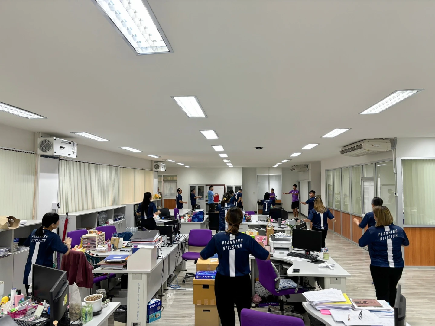กองแผนงาน จัดกิจกรรมเต้นแอโรบิค (ประจำเดือนมีนาคม) โครงการเสริมสร้างสุขภาวะที่ดีในองค์กร (Good Health and Well – Being : BMI Challenge)