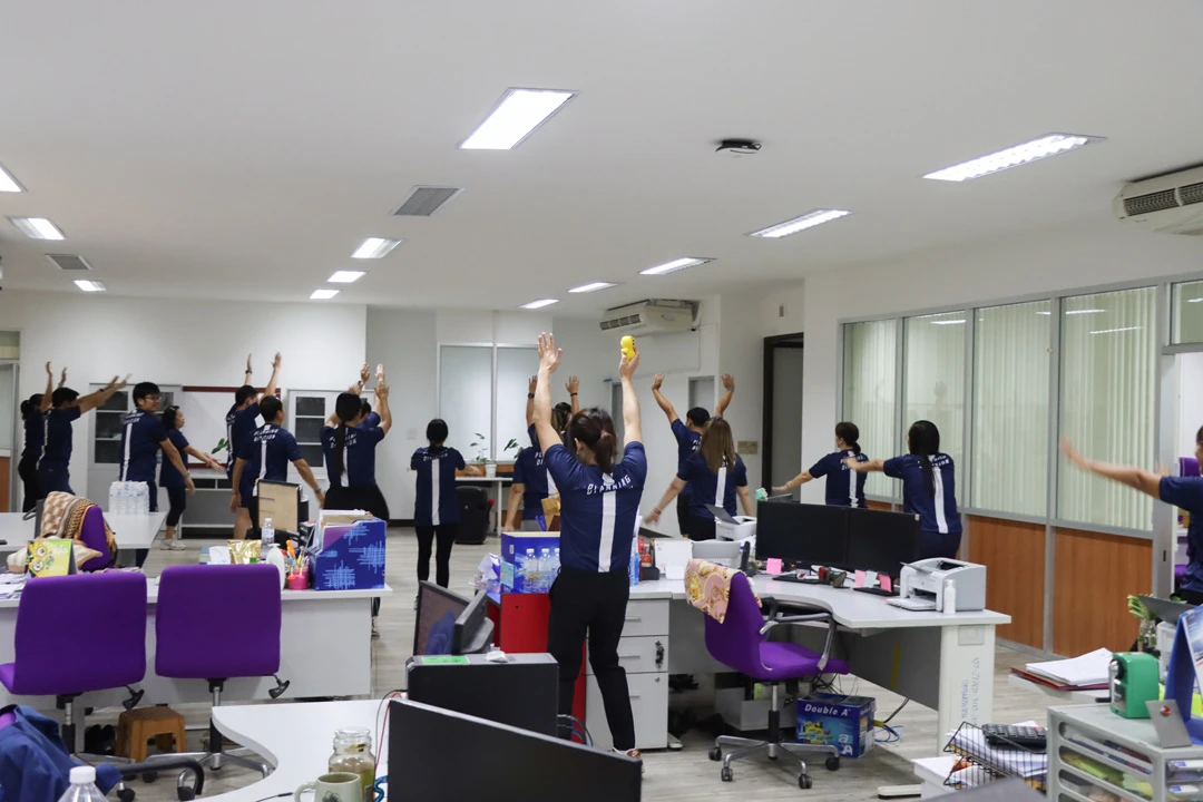 กองแผนงาน จัดกิจกรรมเต้นแอโรบิค (ประจำเดือนกุมภาพันธ์) โครงการเสริมสร้างสุขภาวะที่ดีในองค์กร (Good Health and Well – Being : BMI Challenge)