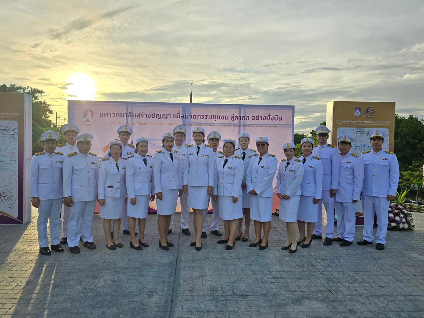 ผู้อำนวยการกองแผนงาน นำทีมหัวหน้างานและบุคลากรกองแผนงาน ร่วมงานวันสถาปนามหาวิทยาลัยพะเยา วันครบรอบ 14 ปี มหาวิทยาลัยพะเยา
