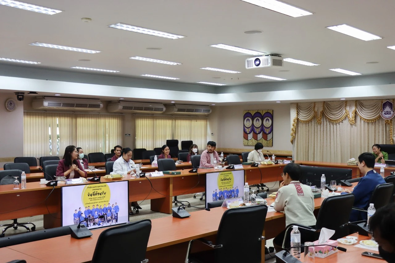 อธิการบดีพร้อมด้วยคณะผู้บริหารมหาวิทยาลัยพะเยา พบปะบุคลากรสำนักงานสภามหาวิทยาลัย และกองแผนงาน ในกิจกรรม “สภากาแฟสัญจร”