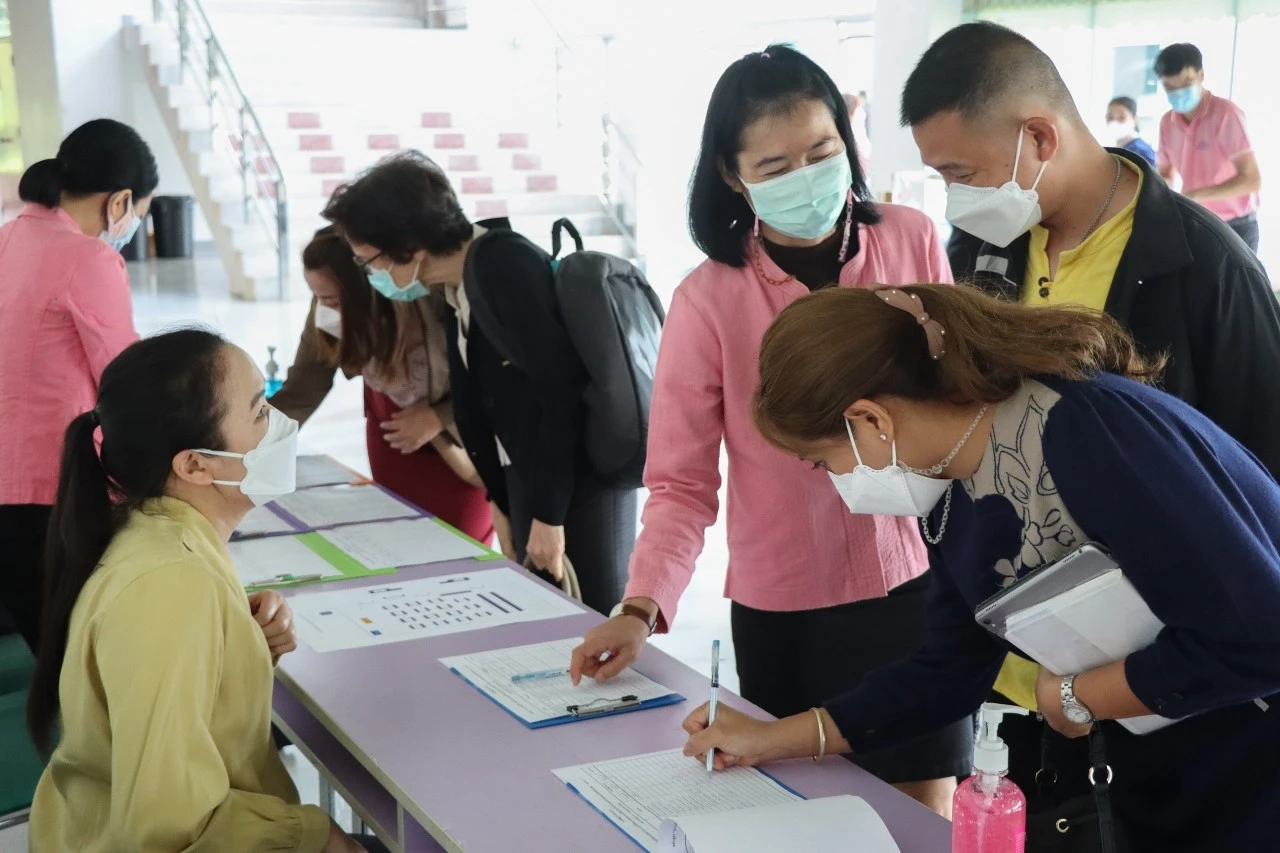 กองแผนงาน มหาวิทยาลัยพะเยา จัดอบรมหลักสูตร “อบรมเชิงปฏิบัติการเพื่อสร้างความเข้าใจในเกณฑ์และความเชื่อมโยงกับโครงร่างองค์กรและผลลัพธ์ที่เกี่ยวข้อง” ระหว่างวันที่ 17 – 19 พฤษภาคม 2565