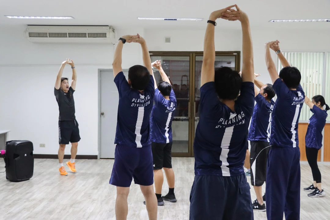 กองแผนงาน จัดกิจกรรมเต้นแอโรบิค (ประจำเดือนกุมภาพันธ์) โครงการเสริมสร้างสุขภาวะที่ดีในองค์กร (Good Health and Well – Being : BMI Challenge)