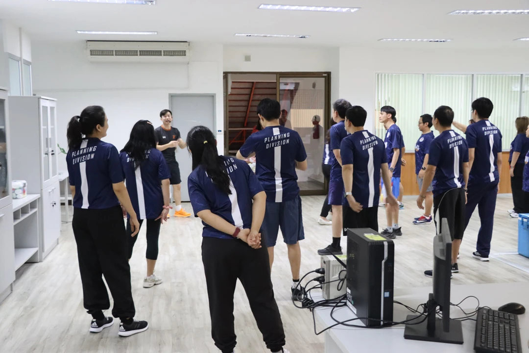 กองแผนงาน จัดกิจกรรมเต้นแอโรบิค (ประจำเดือนกุมภาพันธ์) โครงการเสริมสร้างสุขภาวะที่ดีในองค์กร (Good Health and Well – Being : BMI Challenge)