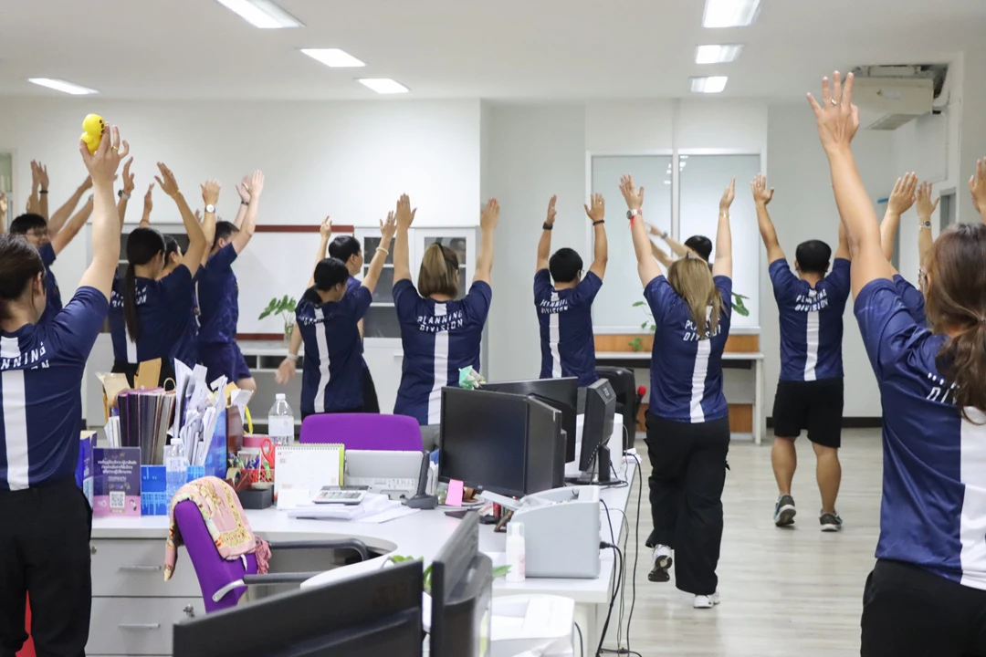 กองแผนงาน จัดกิจกรรมเต้นแอโรบิค (ประจำเดือนกุมภาพันธ์) โครงการเสริมสร้างสุขภาวะที่ดีในองค์กร (Good Health and Well – Being : BMI Challenge)
