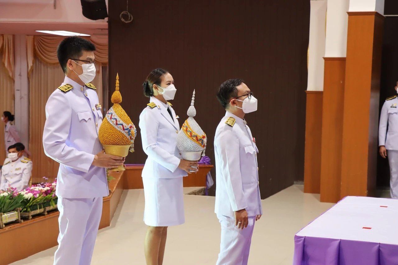 มหาวิทยาลัยพะเยา ร่วมพิธีถวายเครื่องราชสักการะและวางพานพุ่ม และพิธีถวายพระพรชัยมงคล เนื่องในโอกาสวันเฉลิมพระชนมพรรษา สมเด็จพระนางเจ้าสุทิดา พัชรสุธาพิมลลักษณ พระบรมราชินี 3 มิถุนายน 2566