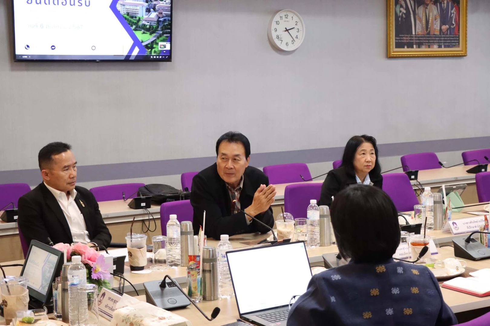 กรรมการสภามหาวิทยาลัยพะเยาผู้ทรงคุณวุฒิ เข้าตรวจเยี่ยมการดำเนินงานและการใช้จ่ายงบประมาณของโรงพยาบาลมหาวิทยาลัยพะเยา