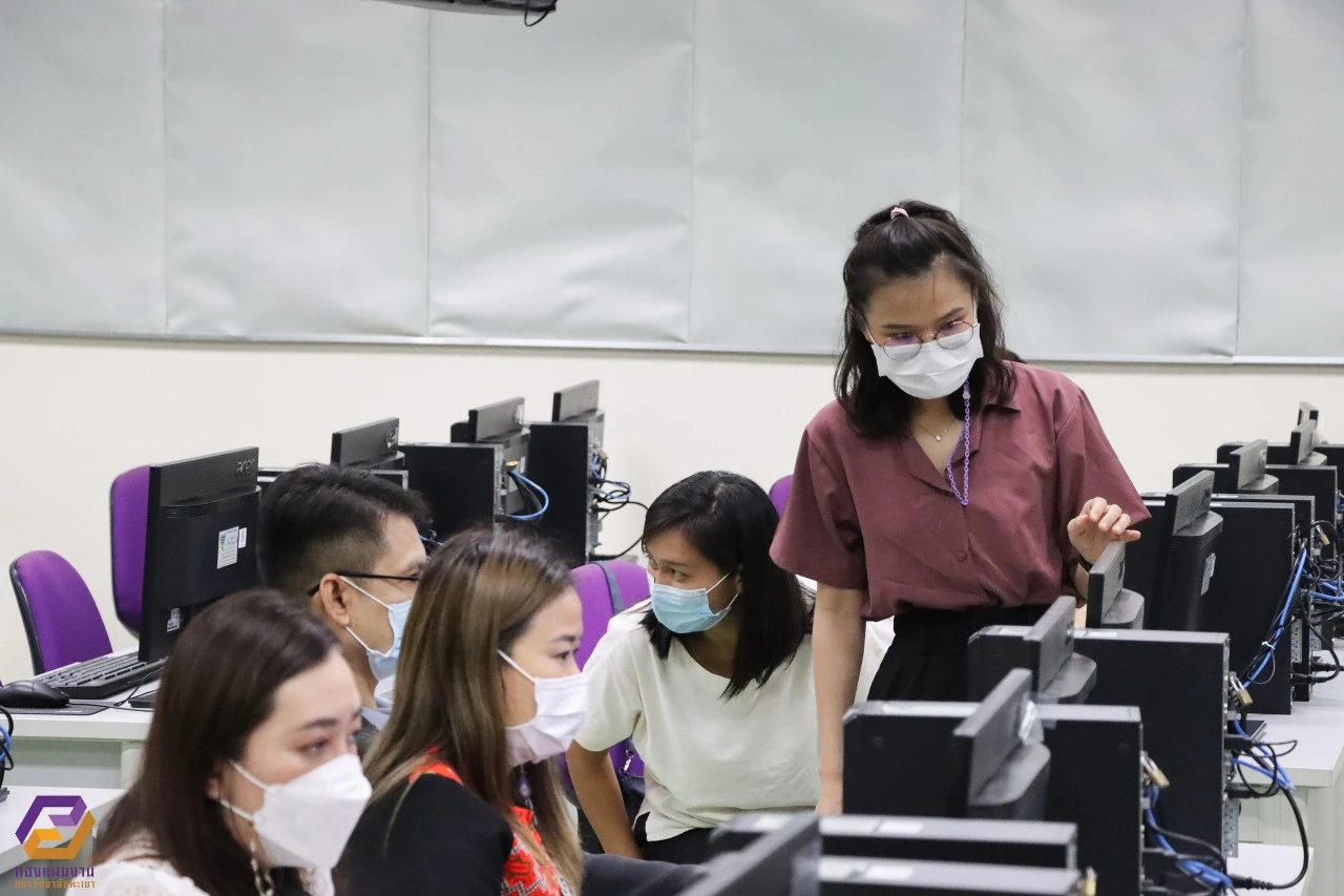 กองแผนงานได้รับเกียรติเป็นวิทยากรให้ความรู้ระบบบริหารจัดการแผนและงบประมาณ (e-Budget) แก่บุคลากรคณะบริหารธุรกิจและนิเทศศาสตร์