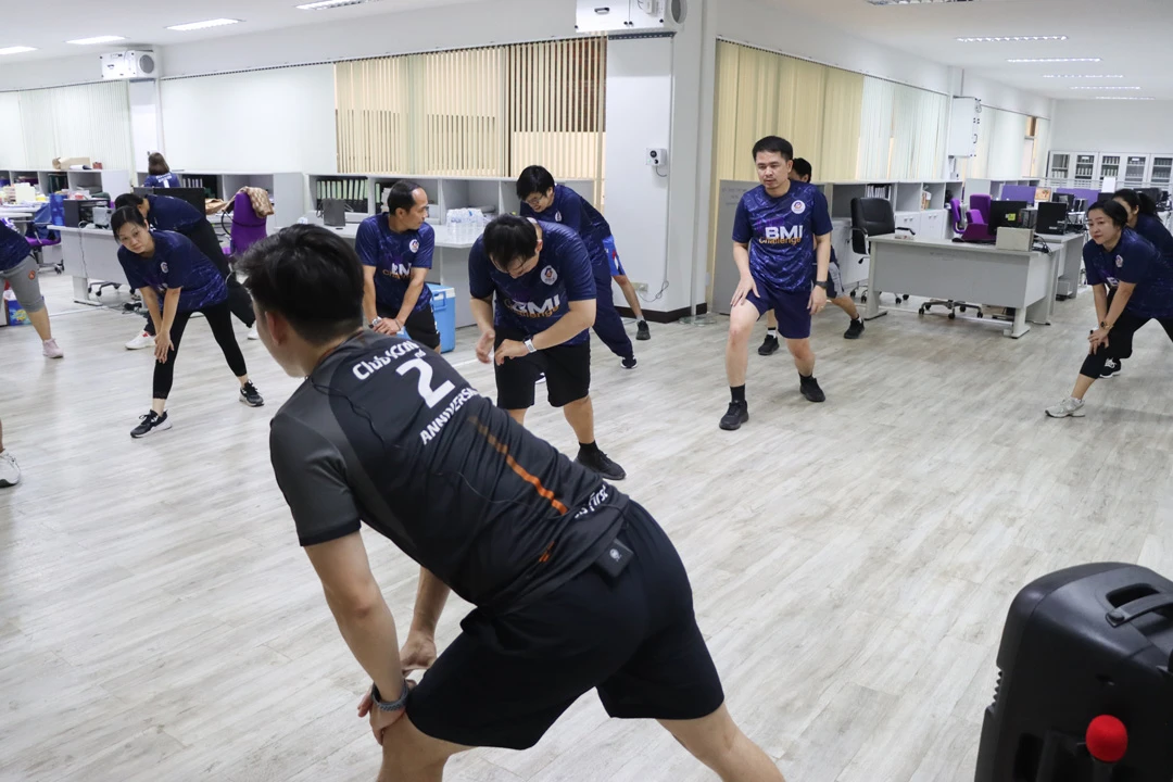 กองแผนงาน จัดกิจกรรมเต้นแอโรบิค (ประจำเดือนกุมภาพันธ์) โครงการเสริมสร้างสุขภาวะที่ดีในองค์กร (Good Health and Well – Being : BMI Challenge)