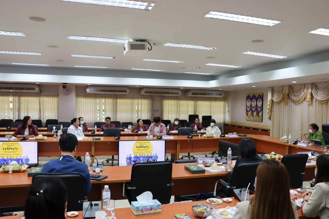 อธิการบดีพร้อมด้วยคณะผู้บริหารมหาวิทยาลัยพะเยา พบปะบุคลากรสำนักงานสภามหาวิทยาลัย และกองแผนงาน ในกิจกรรม “สภากาแฟสัญจร”