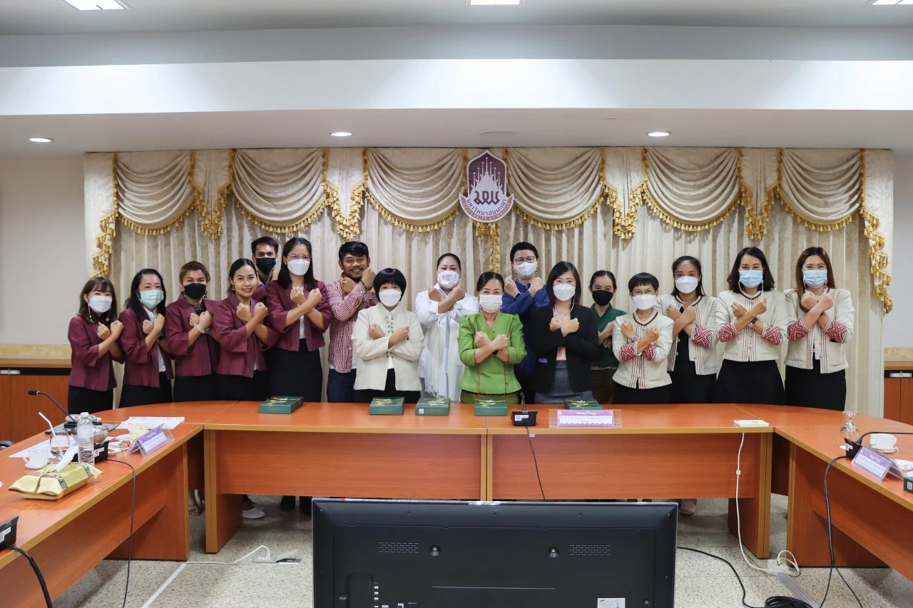 อธิการบดีพร้อมด้วยคณะผู้บริหารมหาวิทยาลัยพะเยา พบปะบุคลากรสำนักงานสภามหาวิทยาลัย และกองแผนงาน ในกิจกรรม “สภากาแฟสัญจร”