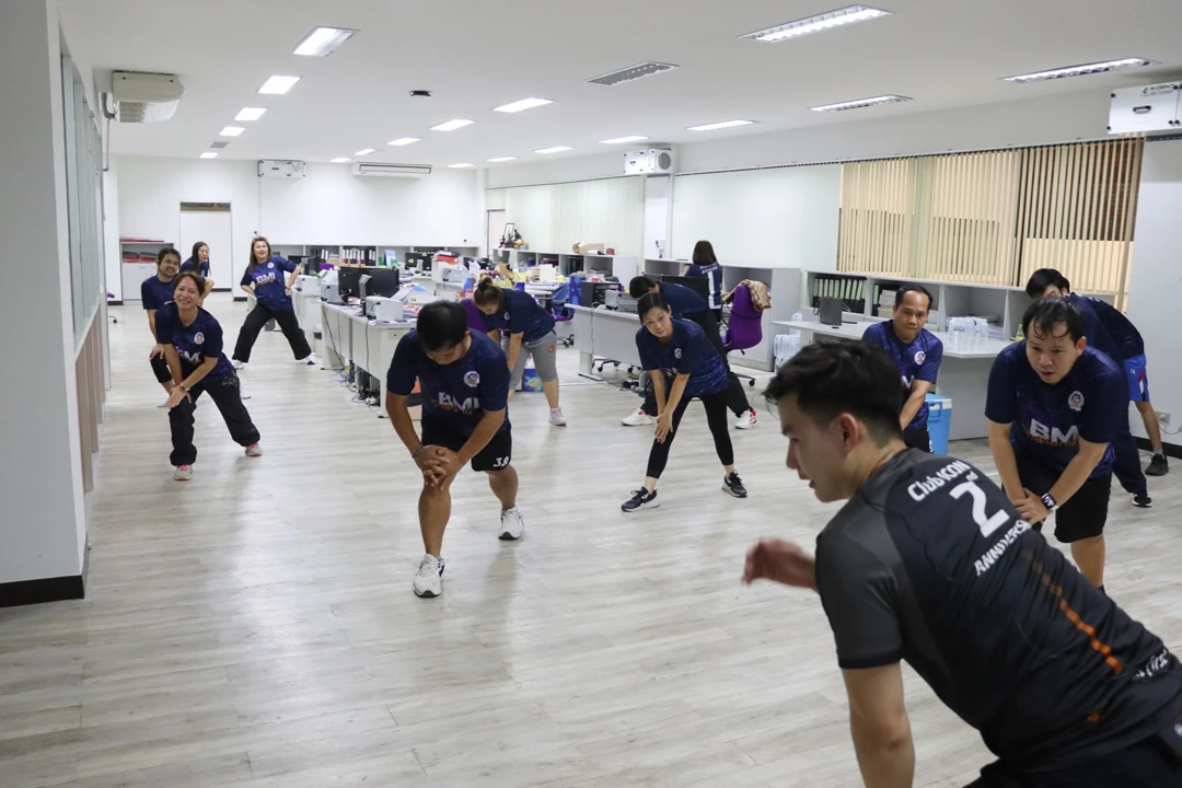 กองแผนงาน จัดกิจกรรมเต้นแอโรบิค (ประจำเดือนกุมภาพันธ์) โครงการเสริมสร้างสุขภาวะที่ดีในองค์กร (Good Health and Well – Being : BMI Challenge)