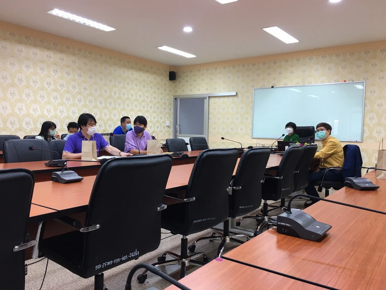 มหาวิทยาลัยพะเยา จัดประชุมการกำกับติดตามผลการดำเนินงาน ด้านการประเมินคุณธรรมและความโปร่งใสในการดำเนินงานของหน่วยงานภาครัฐ (ITA) ระดับมหาวิทยาลัยพะเยา ประจำปีงบประมาณ พ.ศ. 2565 พร้อมทั้งให้ข้อเสนอแนะเพื่อการปรับปรุงพัฒนา